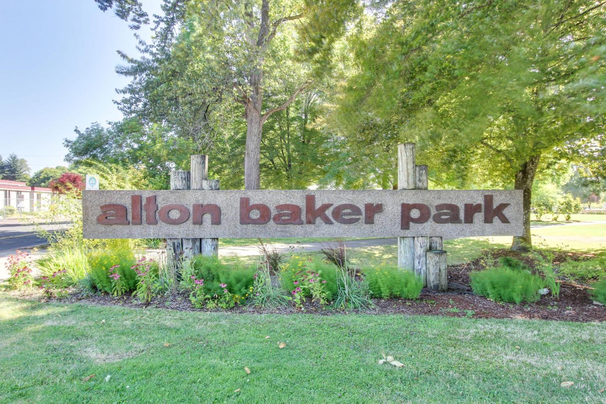 Pet-Friendly Home With Grill, 2 Mi To Autzen Stadium スプリングフィールド エクステリア 写真